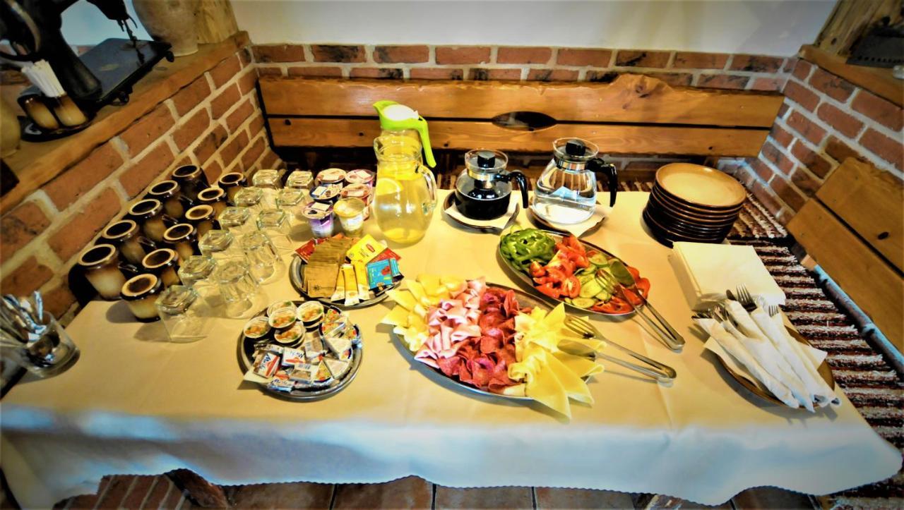 Restauracia Penzion Na Mlyne Stara Tura Ngoại thất bức ảnh