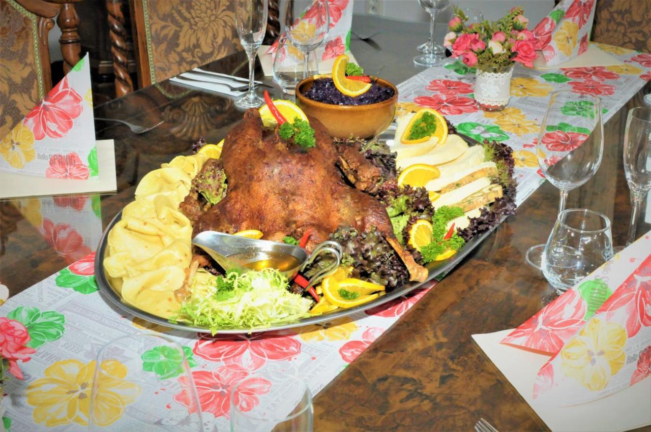 Restauracia Penzion Na Mlyne Stara Tura Ngoại thất bức ảnh